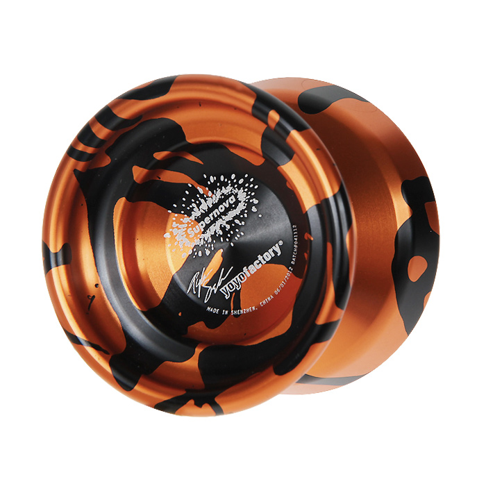 Йо-йо YoYoFactory Supernova, цвет: черный, золотистыйsupernova/black черный-золотой Йо-йо YoYoFactory Supernova, цвет: черный, золотистыйsupernova/black черный-золотойНа данный момент йо-йо YoYoFactory Supernova - лидер среди профессиональных металлических йо-йо для соревнований и активных тренировок. Supernova отличается от стандартных моделей, главным образом, слегка облегченным весом, что увеличило ее скорость в сложных комбо, и покрытием Acid Wash. Привычная форма более стабильна, широкий гэп и удобная кэтч зона, удобные тормоза Central Bearing Company, возможность делать долгий слип, плавный ход всего пути, отличное покрытие и оформление - подарят невероятное наслаждение всем ценителям игры в йо-йо! Йо-йо - это игрушка, состоящая из двух симметричных половинок соединенных осью, к которой прикреплена веревка. Современный йо-йо значительно отличается от тех, к которым многие привыкли. Сейчас йо-йо - это такая же часть молодежной культуры, как скейт, ВМХ или сноуборд. Йо-йо популярно во многих странах мира, таких как Россия, США и Япония. Ежегодно во всем мире проходят различные чемпионаты по игре с йо-йо, в том числе и...