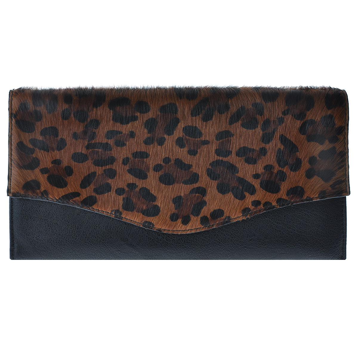 Сумка женская Fancy Bag , цвет: черный, коричневый. 8815А-098815А-09 коричневая Сумка женская Fancy Bag , цвет: черный, коричневый. 8815А-098815А-09 коричневаяСтильная сумка Fancy bag выполнена из искусственной кожи черного цвета. Сумка закрывается широким клапаном на два магнита. Клапан оформлен декоративной нашивкой коричневого цвета. Сумка имеет одно отделение, внутри содержит вшитый карман на застежке-молнии и два накладных открытых кармашка. Сумка оснащена плечевым ремнем и чехлом для хранения. Этот стильный аксессуар станет изысканным дополнением к вашему образу.