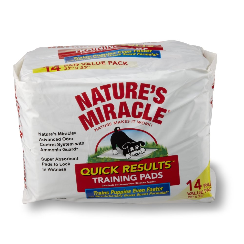 Пеленки для щенков 8 in 1 Natures Miracle, приучающие, 56 см х 58 см, 14 шт5054272 Пеленки для щенков 8 in 1 Natures Miracle, приучающие, 56 см х 58 см, 14 шт5054272Приучающие пеленки для щенков 8 in 1 Natures Miracle помогут вам в приучении собаки и избавят от неприятных запахов в доме. Многослойные приучающие пеленки содержат супер-абсорбирующие полимеры, впитывающие влагу и фиксирующие ее внутри пеленки, и дарят вам душевное спокойствие в поездках, когда животное надолго остается в одиночестве или с трудом поддается воспитанию. Пеленки Natures Miracle содержат аттрактанты, запах которых привлекает собак, и стимулирует их справлять нужду на пеленку. Пропитка с ароматом травы позволяет быстрее приучить собаку к улице после использования пеленок. Кроме того, пеленки Natures Miracle обладают Технологией контроля запахов, которая уничтожает неприятные запахи и препятствует их распространению по дому. Если вы будете поощрять животное использовать пеленку, собака перестанет ходить в туалет на ковры и другую трудно-очищаемую поверхность. Пеленки Natures Miracle идеально подходят для щенков в период приучения к гигиене и для маленьких...