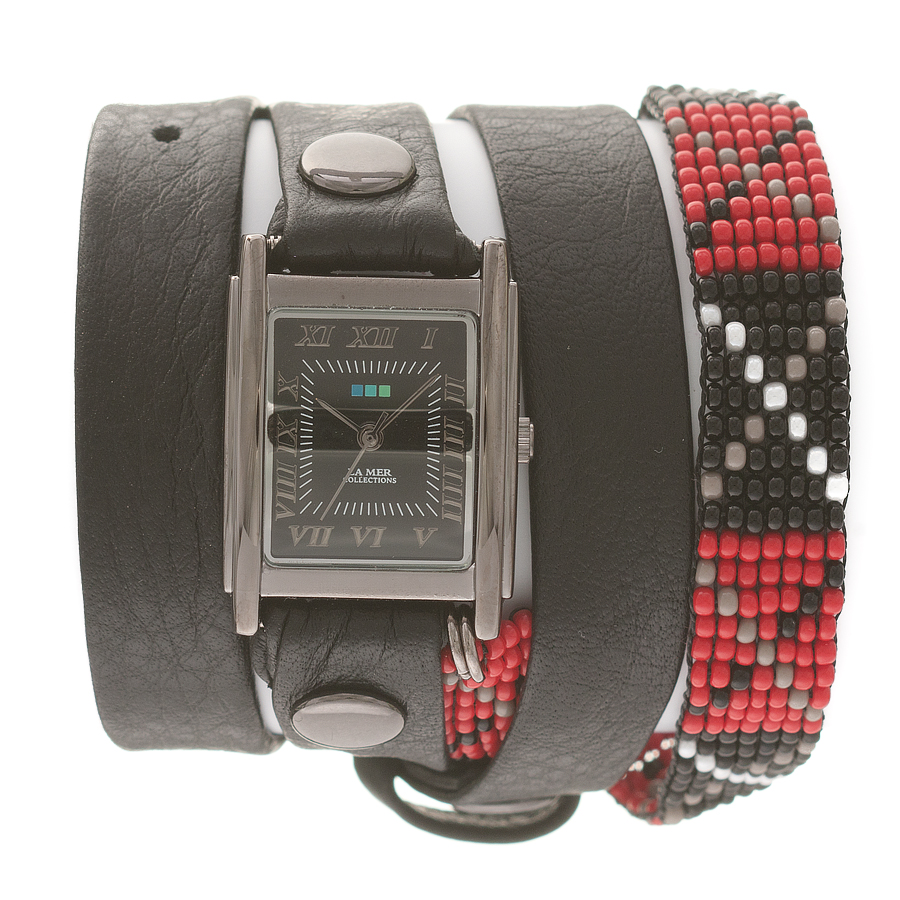 Часы женские наручные La Mer Collections Guatemala Beaded Black- Red X- Gunmetal. LMGUAT007LMGUAT007 Часы женские наручные La Mer Collections Guatemala Beaded Black- Red X- Gunmetal. LMGUAT007LMGUAT007Женские наручные часы Guatemala Beaded Black- Red X- Gunmetal позволят вам выделиться из толпы и подчеркнуть свою индивидуальность. Часы оснащены японским кварцевым механизмом SEIKO. Ремешок выполнен из натуральной итальянской кожи с матовой поверхностью и декорирован плетеным браслетом из бисера. Корпус часов изготовлен из сплава металлов серебристого цвета. Циферблат оснащен часовой, минутной и секундной стрелками и защищен минеральным стеклом. Циферблат оформлен римскими цифрами и отметками. Часы застегиваются на классическую застежку. Часы хранятся на специальной подушечке в футляре из искусственной кожи, крышка которого оформлена логотипом компании La Mer Collection. Каждая модель женских наручных часов La Mer Collections имеет эксклюзивный дизайн, в основу которого положено необычное сочетание классических циферблатов с удлиненными кожаными ремешками. Оборачиваясь вокруг запястья несколько раз, они образуют эффект кожаного браслета,...