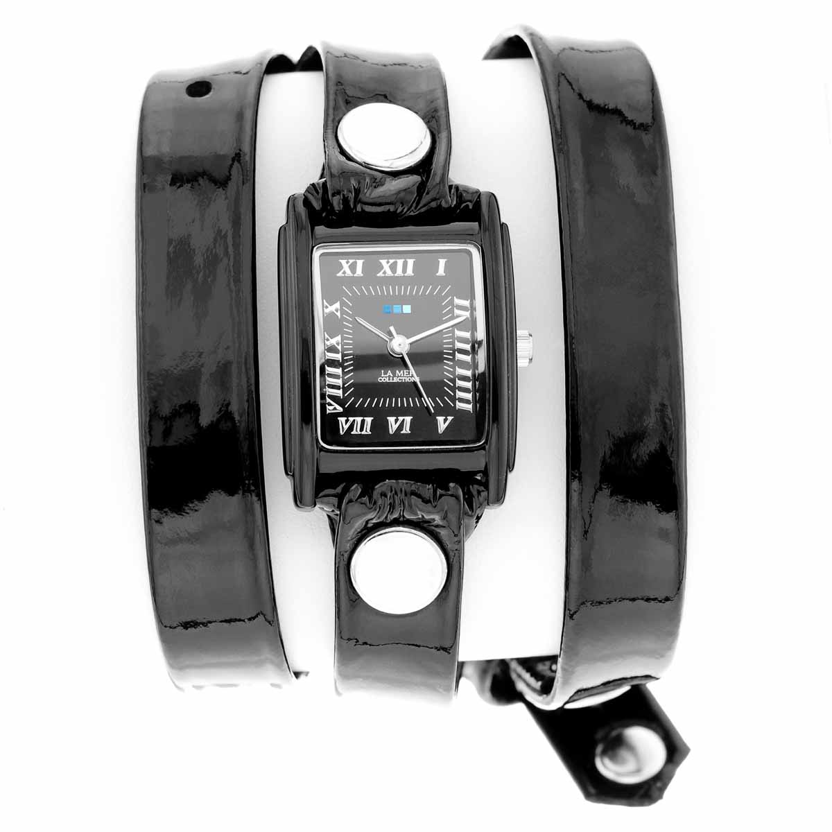 Часы женские наручные La Mer Collections Simple Black. LMSTW1005xLMSTW1005x Часы женские наручные La Mer Collections Simple Black. LMSTW1005xLMSTW1005xЖенские наручные часы Simple Black позволят вам выделиться из толпы и подчеркнуть свою индивидуальность. Часы оснащены японским кварцевым механизмом SEIKO. Ремешок выполнен из натуральной итальянской лаковой кожи и декорирован заклепками. Корпус часов изготовлен из сплава металлов с покрытием черного цвета. Циферблат оснащен часовой, минутной и секундной стрелками и защищен минеральным стеклом. Циферблат оформлен римскими цифрами и отметками. Часы застегиваются на классическую застежку. Часы хранятся на специальной подушечке в футляре из искусственной кожи, крышка которого оформлена логотипом компании La Mer Collection. Характеристики: Механизм: кварцевый SEIKO (Япония). Размер корпуса: 25 х 22 х 8 мм. Материал корпуса: сплав металлов. Стекло: минеральное. Ремешок: Итальянская натуральная кожа. Размер ремешка: 55 х 1,3 см. Гарантия: 1 год. Размер упаковки: 10 см x 10 см x 6,5 см.