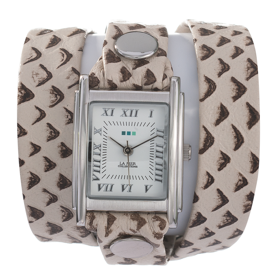 Часы наручные женские La Mer Collections Simple Raptor. LMSTW7003LMSTW7003 Часы наручные женские La Mer Collections Simple Raptor. LMSTW7003LMSTW7003Часы оснащены японским кварцевым механизмом. Корпус прямоугольной формы выполнен из нержавеющей стали серебристого цвета. Оригинальный кожаный ремешок молочного цвета отделан металлическими клепками. Каждая модель женских наручных часов La Mer Collections имеет эксклюзивный дизайн, в основу которого положено необычное сочетание классических циферблатов с удлиненными кожаными ремешками. Оборачиваясь вокруг запястья несколько раз, они образуют эффект кожаного браслета, превращая часы в женственный аксессуар, который великолепно дополнит другие аксессуары и весь образ в целом. Дизайн La Mer Collections отвечает всем последним тенденциям моды и превосходно сочетается с модными сумками, ремнями, обувью и другими элементами гардероба современных девушек. Часы La Mer - это еще и отличный подарок любимой девушке, сестре или подруге на день рождения, восьмое марта или новый год! Механизм : Кварцевый SEIKO (Япония) Размер циферблата : 25/22/8 мм. Материал корпуса: сплав...
