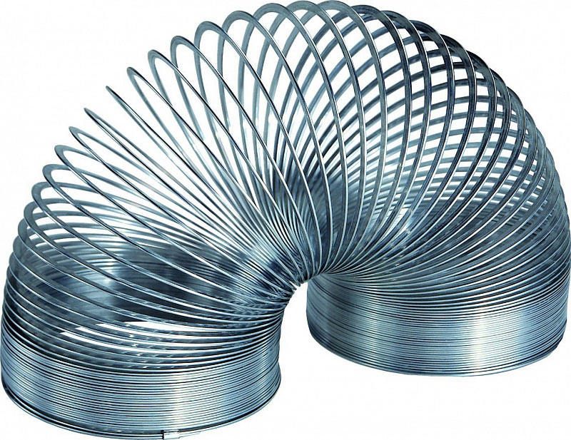 Пружинка Slinky, металлическая, в ретро-коробочкеСЛ105BL Пружинка Slinky, металлическая, в ретро-коробочкеСЛ105BLМеталлическая пружинка Slinky - классика жанра, самый популярный и распространенный вид. Специальный плоский профиль витков обеспечивает плавный и мягкий эффект перекатывания исключает возможность случайного запутывания во время игры. Именно эта пружинка отлично шагает по лестнице, благодаря большему весу и упругости по сравнению с пластиковыми Slinky. Существует так же окрашенная цветная пружинка Slinky, которая отличается от этой цветной окраской и продается в круглой пластиковой упаковке в форме цилиндра или баночки.