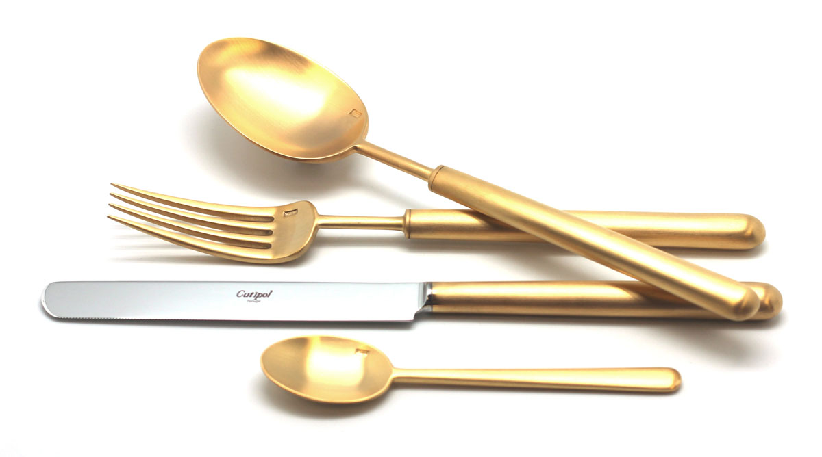 Набор столовых приборов Bali Gold мат. набор 72 предмета 9312-729312-72 Набор столовых приборов Bali Gold мат. набор 72 предмета 9312-729312-729312-72 BALI GOLD мат. Набор 72 пр. Характеристики: Материал: сталь. Размер: 660*305*225мм. Артикул: 9312-72.