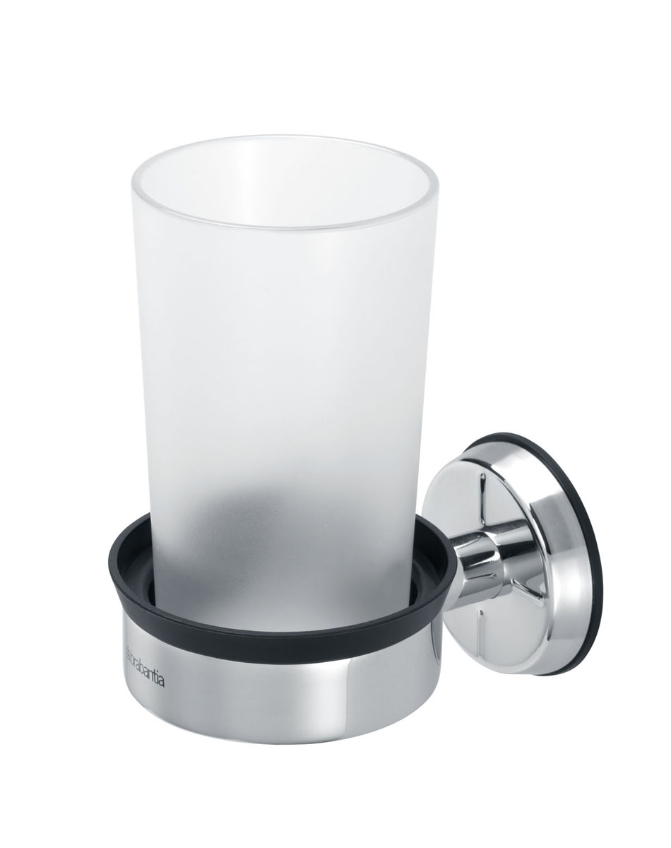 Стакан для ванной комнаты Brabantia, с держателем427480 Стакан для ванной комнаты Brabantia, с держателем427480Стакан для ванной комнаты Brabantia изготовлен из практически небьющегося пластика. Изделие крепится к стене при помощи держателя из высококачественной коррозионностойкой стали (крепежная фурнитура входит в комплект). Стакан можно мыть в посудомоечной машине.