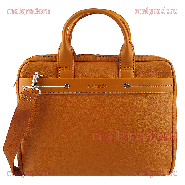 Сумка мужская Malgrado, цвет: коричневый. BR09-72103C1538BR09-72103C1538 beige Сумка мужская Malgrado, цвет: коричневый. BR09-72103C1538BR09-72103C1538 beigeОригинальная мужская сумка Malgrado из натуральной кожи коричневого цвета. Сумка с двумя ручками на молнии. Внутри одно большое отделение, открытый кармашек для бумаг. Также на внешней стороне расположен вшитый карман. На задней стороне также расположен вшитый кармашек на молнии. Прилагается съемный плечевой текстильный ремень.