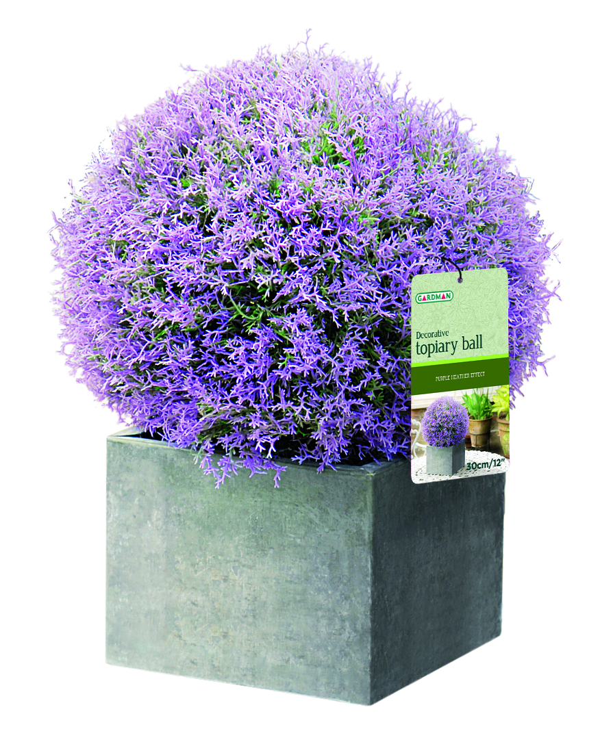 Искусственное растение Gardman Topiary Ball, цвет: зеленый, лавандовый, диаметр 30 см02810 Искусственное растение Gardman Topiary Ball, цвет: зеленый, лавандовый, диаметр 30 см02810Искусственное растение Gardman Topiary Ball выполнено из пластика в виде шара. Листья растения зелено-лавандового цвета имитируют тую. К растению прикреплены три цепочки с крючком, за который его можно повесить в любое место. Также растение можно поместить в горшок. Растение устойчиво к воздействиям внешней среды, таким как влажность, солнце, перепады температуры, не выцветает со временем. Искусственное растение Gardman Topiary Ball великолепно украсит интерьер офиса, дома или сада. Характеристики: Материал: пластик, металл. Цвет: зеленый, лавандовый. Диаметр шара: 30 см. Длина цепочек с крючком: 27 см.