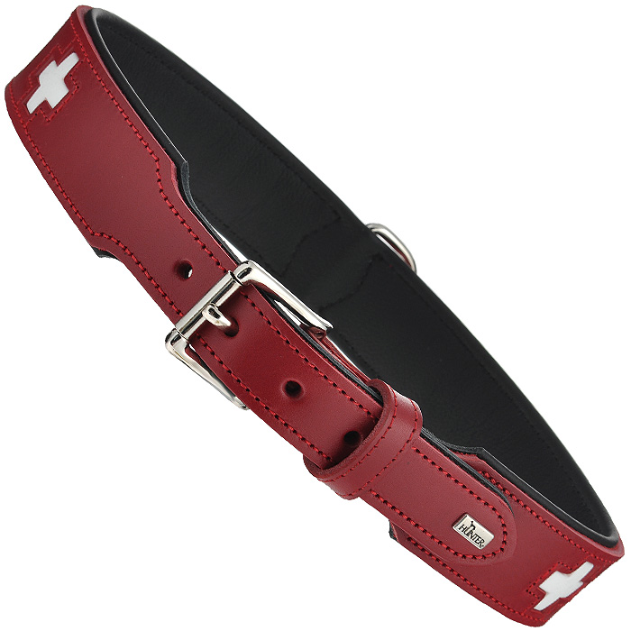 Ошейник для собак Hunter Smart Swiss, цвет: красный, длина 60 см41868 Ошейник для собак Hunter Smart Swiss, цвет: красный, длина 60 см41868Ошейник для собак Hunter Smart Swiss предназначен для собак крупных пород. Ошейник изготовлен из двух слоев прессованной телячьей кожи. Нижний слой - с подвернутыми краями. Модный дизайн швейцарский флаг и декоративная стежка делает ошейник оригинальным и выделяет его среди многих других. Ошейник оснащен металлической петлей для поводка. Длина ошейника: 60 см. Обхват шеи: 47 см - 54 см. Ширина ошейника: 3,5 см.