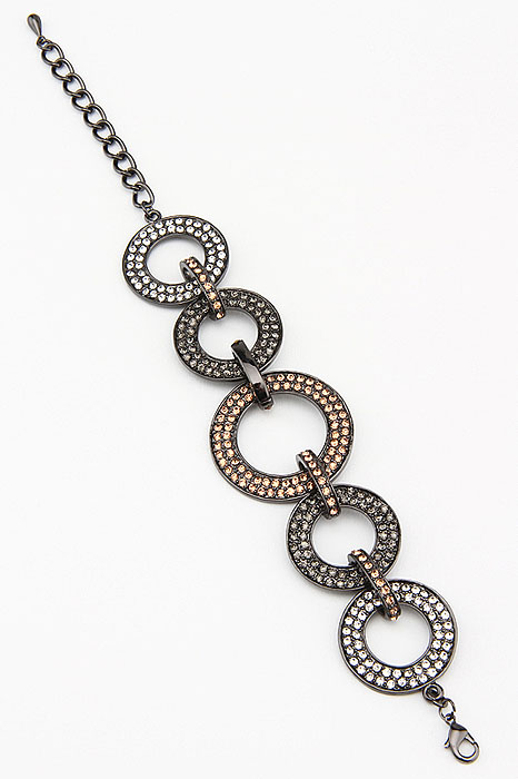 Браслет Fashion Jewelry, цвет: черный, золотистый, серебристый. BR0139BR0139 Браслет Fashion Jewelry, цвет: черный, золотистый, серебристый. BR0139BR0139Браслет Fashion Jewelry представляет собой декоративные элементы выполненные из металла и украшенные стразами, скрепленные между собой. Браслет имеет застежку-карабин с регулирующей длину цепочкой, что позволяет регулировать размер браслета. Красивое и необычное украшение блестяще подчеркнет изысканный вкус, женственность и красоту своей обладательницы и поможет внести разнообразие в привычный образ.