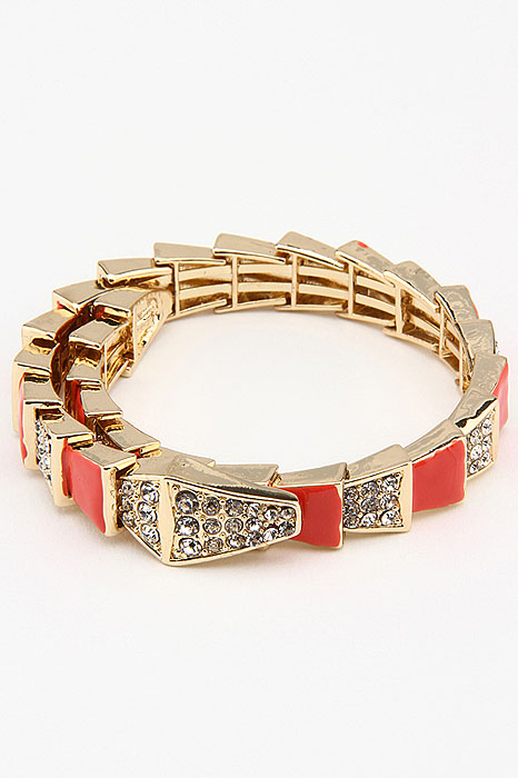 Браслет Fashion Jewelry, цвет: золотистый, красный. BR3127BR3127 Браслет Fashion Jewelry, цвет: золотистый, красный. BR3127BR3127Браслет Fashion Jewelry оригинального дизайна изготовлен из метала и украшен стразами и эмалью. Браслет не имеет застежки, что позволяет регулировать размер браслета. Красивое и необычное украшение блестяще подчеркнет изысканный вкус, женственность и красоту своей обладательницы и поможет внести разнообразие в привычный образ.