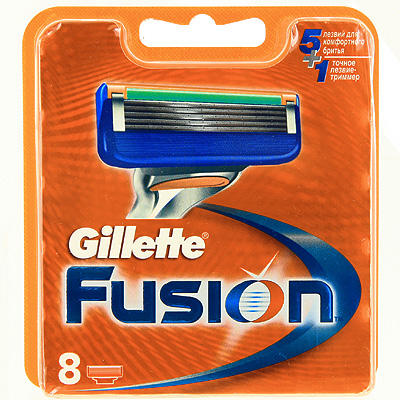 Gillette Сменные кассеты для бритья Fusion, 8 штGIL-75048934 Gillette Сменные кассеты для бритья Fusion, 8 штGIL-75048934Gillette - лучше для мужчины нет! Технология 5-лезвийной бреющей поверхности: 5 лезвий PowerGlide, расположенных ближе друг к другу, позволяют снизить давление на кожу для уменьшения раздражения и большего комфорта, чем у Mach3. Микроимпульсы снижают трение и обеспечивают более гладкое скольжение бритвы. 15 специальных микро-гребней Fusion помогают разглаживать неровную поверхность кожи, позволяя 5 лезвиям скользить максимально гладко. Увлажняющая полоска теряет цвет, сигнализируя о необходимости сменить лезвие. - При покупке упаковки сменных кассет Fusion или Fusion Power из 8 шт. вы экономите до 20% по сравнению с покупкой четырех упаковок из 2 шт. (на основании отпускной цены Procter&Gamble). - Технология из 5 лезвий обеспечивает меньшее давление на кожу по сравнению с бритвами Mach 3. - Улучшенная увлажняющая полоска обеспечивает еще более плавное скольжение картриджа по поверхности кожи по сравнению с бритвами Mach 3. -...