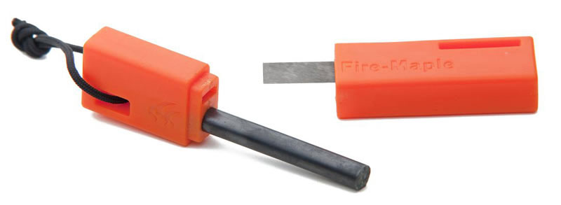 Огниво c кресалом Fire-Maple. FMP-709FMP-709 Огниво c кресалом Fire-Maple. FMP-709FMP-709Огниво c кресалом Fire-Maple - это вечная зажигалка, которая работает в любую погоду и на любой высоте, и в дождь и в снег. Искра имеет температуру около 3000°С. Это огниво было выбрано как одно из самых лучших среди туристов во всем мире. Главной особенностью этой модели является компактный футляр, который разбирается на огниво и кресало. С одной стороны футляр имеет удобный нейлоновый шнурок, подходящий для быстрого извлечения из кармана, с другой - отверстие для крепления дополнительных шнурков, либо для размещения огнива на снаряжении. В состав огнива входит 18,5% Fe, 49% Ce, 30% La и другие элементы.