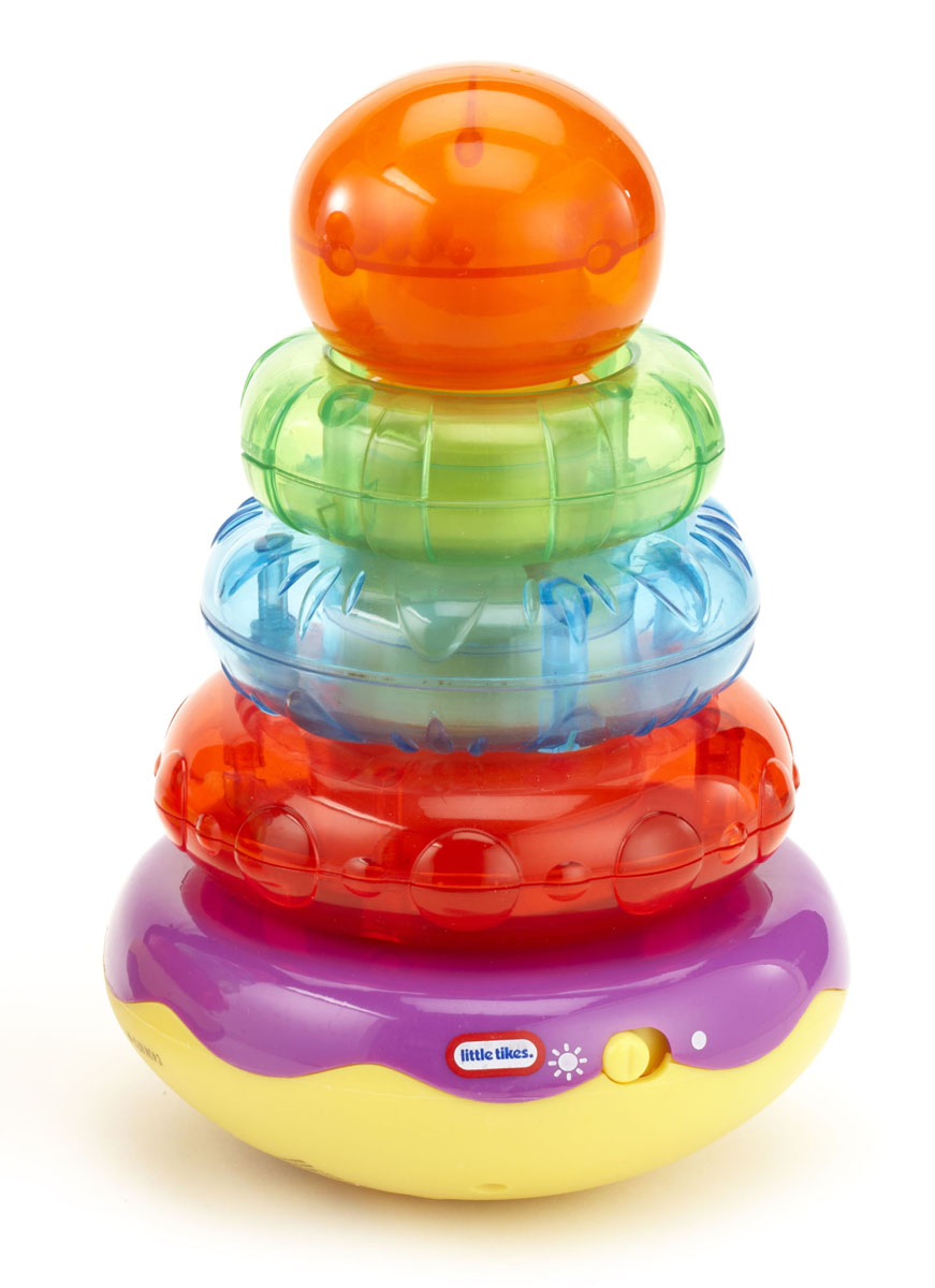 Развивающая пирамида Little Tikes, со световыми и звуковыми эффектами635045 Развивающая пирамида Little Tikes, со световыми и звуковыми эффектами635045Развивающая пирамида Little Tikes со световыми и звуковыми эффектами станет любимой игрушкой вашего крохи. Пирамидка состоит из основания, трех цветных рельефных колечек и овальной вершины. При складывании колечек малыш услышит смешные звуки, а сами колечки при этом будут подсвечиваться. Внутри вершины пирамиды находятся мелкие шарики, выполняющие роль погремушки. Пирамида Little Tikes способствует развитию цветовосприятия, звуковосприятия, внимания и мелкой моторики рук. Необходимо докупить 2 батареи типа АА (не входят в комплект).