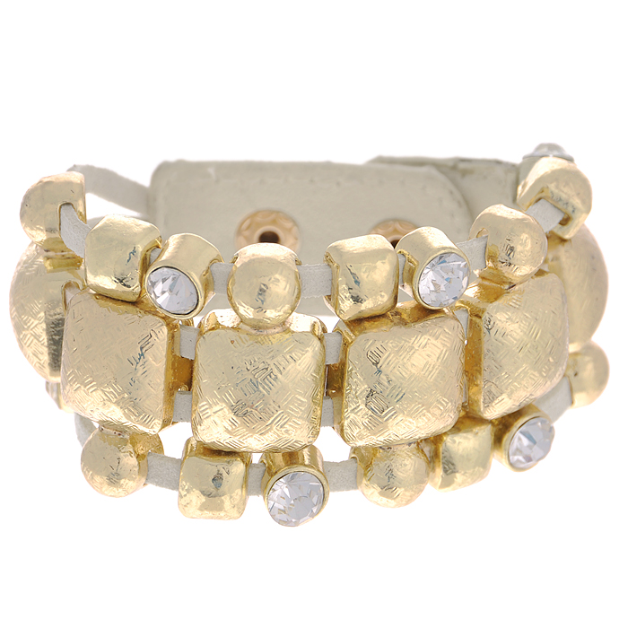 Браслет Taya, цвет: бежевый, золотистый. T-B-8203-BRAC-GOLDT-B-8203-BRAC-GOLD Браслет Taya, цвет: бежевый, золотистый. T-B-8203-BRAC-GOLDT-B-8203-BRAC-GOLDОригинальный браслет Taya выполнен из искусственной кожи с металлическим элементом, украшенным стразами. Браслет застегивается на металлическую кнопку, благодаря которому легко надевается и снимается. Браслет Taya позволит вам с легкостью воплотить самую смелую фантазию и создать собственный, неповторимый образ. Характеристики: Материал: искусственная кожа, металл, стразы. Внутренний диаметр браслета: 6 см. Ширина браслета: 3,5 см.