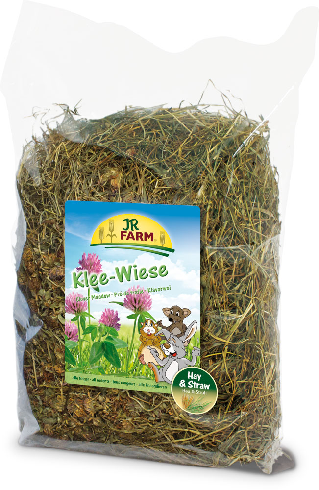 Сено для грызунов JR Farm, с клевером, 500 г36506 Сено для грызунов JR Farm, с клевером, 500 г36506Растительный корм для кроликов и других грызунов JR Farm изготовлен из мягко высушенных трав альпийского луга с очень высоким содержанием листьев. Сено обогащено разнообразными травами, цветками, фруктами или овощами. Сено из натуральных трав - обязательный грубый корм в рационе карликовых кроликов и морских свинок, и оно должно быть всегда в свободном доступе и необходимом объеме для животного. Состав: сено, цветки клевера 10%. Вес: 500 г. Товар сертифицирован.