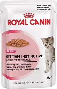 Консервы Royal Canin Kitten Instinctive, для котят, мелкие кусочки в соусе, 85 г17521 Консервы Royal Canin Kitten Instinctive, для котят, мелкие кусочки в соусе, 85 г17521Консервы Royal Canin Kitten Instinctive - полнорационный влажный корм для котят с 4 до 12 месяцев. Котенок во 2-й фазе роста продолжает расти, только рост происходит не так активно, как в 1-й фазе, поэтому: - Он предпочитает специальную формулу Macro Nutritional Profile. - Укрепляется костная ткань котенка. Потребность котенка в энергии остается высокой, хотя и несколько меньшей, чем у котят 1-й фазы роста. - У котят прорезаются постоянные зубы. - Котенок 2-й фазы роста уже обладает собственной иммунной системой, однако его естественные защитные силы пока остаются уязвимыми. Пищевое предпочтение котят. Корм Kitten Instinctive имеет тщательно сбалансированную рецептуру, соответствующую оптимальной формуле Macro Nutritional Profile, инстинктивно предпочитаемой котятами во 2-й фазе роста. Легкое пережевывание. Размер и текстура кусочков корма идеально адаптированы для челюстей котенка. Естественная защита. Корм...