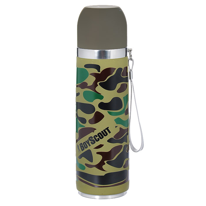Термос Boyscout, 0,5 л61070 Термос Boyscout, 0,5 л61070Термос Boyscout - идеальный вариант для походов и отдыха на природе. Корпус изготовлен из нержавеющей стали с принтом камуфляж. Внутренняя колба также выполнена из нержавеющей стали. Термос закрывается герметичной пробкой с силиконовой прослойкой и сверху пластиковой крышкой, которая прекрасно может послужить в качестве емкости для жидкости. Корпус оснащен текстильной завязкой. Термос сохраняет следующую температуру при заполнении жидкостью с температурой не ниже +95°С: 73-79°С - через 6 часов после заполнения, 40-45°С - через 24 часа после заполнения. Подходит как для холодных, так и для горячих напитков. Запрещается мыть в посудомоечной машине.
