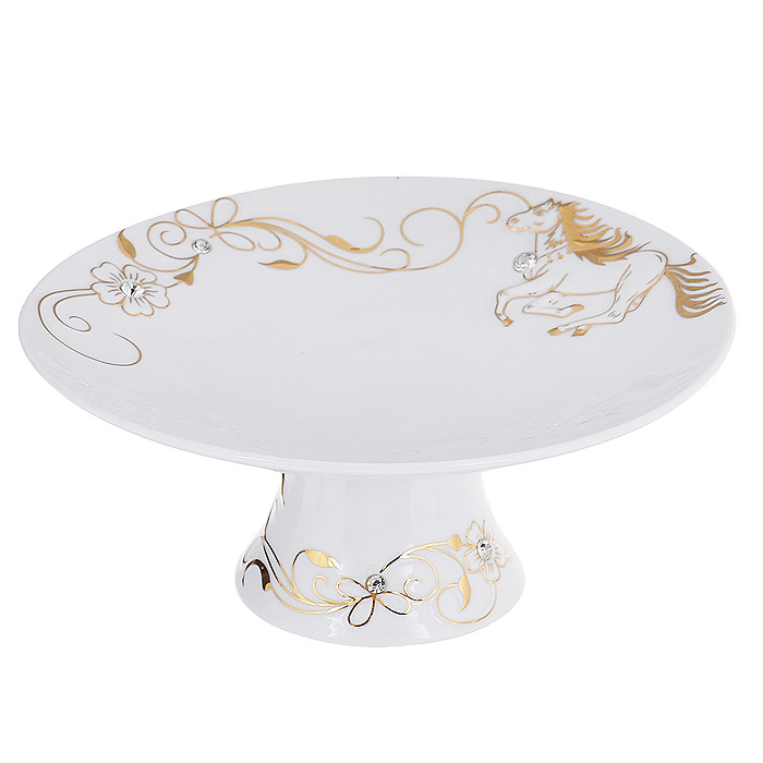 Конфетница Briswild Золотая лошадь, диаметр 17,5 см595-360 Конфетница Briswild Золотая лошадь, диаметр 17,5 см595-360Изящная конфетница Briswild Золотая лошадь на ножке изготовленная из высококачественного фарфора, непременно понравится любителям классического стиля. Ножка и блюдо конфетницы оформлены изображением золотистой лошади с цветочками и украшены стразами. Конфетница Briswild Золотая лошадь оригинально украсит ваш стол и подчеркнет изысканный вкус хозяйки.