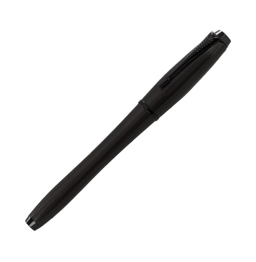 Parker Ручка перьевая Urban Premium Matt Black цвет черныйC25762 (PARKER-S0949160) Parker Ручка перьевая Urban Premium Matt Black цвет черныйC25762 (PARKER-S0949160)Устремленная в будущее, ручка Parker Urban Premium – отражение современной высокотехнологичной эпохи в дизайне пишущего инструмента. Аэродинамическая форма подчеркивает нацеленность на результат, при достижении которого все внешние сопротивления должны быть сведены к минимуму. Характер и напор Parker Urban Premium, этой безусловно стильной ручки, виден невооруженным глазом. Не удивляйтесь, если через некоторое время почувствуете, что можете находиться в нескольких местах одновременно. Обтекаемые формы вкупе с просчитанным балансом придают ручке Parker Urban Premium ее эффектный лоск спортивного болида, а вам – настрой на победу и импульс к решению любой, пусть даже самой неожиданной, проблемы. Цвет: Матовый черный, хром Перо: Нержавеющая сталь Корпус - нержавеющая сталь Отделка - Оригинальная гравировка, многослойное лаковое покрытие, отдельные детали дизайна - хромирование, покрытие темно-серым лаком Съёмный колпачок ...