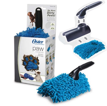 Щетка для мытья лап Oster, цвет: синий079555-700 Щетка для мытья лап Oster, цвет: синий079555-700Специальная щетка для мытья лап животного. Специально разработанные каналы для лап. Щетка оснащена специальной съемной насадкой из микрофибры, волокна которой полностью впитывают влагу. Уникальная форма и материал позволяют быстро очистить грязные лапы и сделать эту процедуру приятной для вас и для Вашей собаки. Съемную насадку можно использовать в качестве губки при купании животного, стирать в машинке.