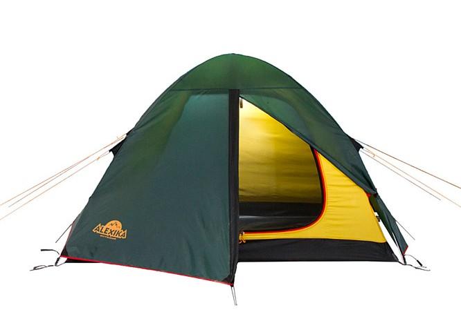 Палатка Alexika Scout 2 Green9121.2101 Палатка Alexika Scout 2 Green9121.2101Палатка SCOUT 2 может смело претендовать на один из лучших вариантов в своем классе осенне-весенних моделей. Установка всей конструкции занимает очень мало времени благодаря удобным пластиковым карабинам на стропах. Растяжка внутренней палатки осуществляется за счет крепления клипсами к дугам каркаса. Размер палатки SCOUT 2 в сложенном виде составляет всего 16*50 см, а ее небольшой вес (3,1 кг) позволяет не задумываться о ноше при пеших переходах. Дополнительные карманы по периметру внутренней палатки позволяют держать самые необходимые вещи всегда под рукой. Для этих же целей предусмотрена небольшая полочка под куполом. Приятным дополнением для обеспечения вашей безопасности является крючок для фонарика. Разработчики продумали все детали, которые позволяют назвать палатку SCOUT 2 идеальной для отдыха. Пропитка ткани, термоусадочная лента, дополнительная обшивка стропой по периметру тента - все это вы найдете у данной модели. Вес: 3,3 кг. Количество мест: 2. ...