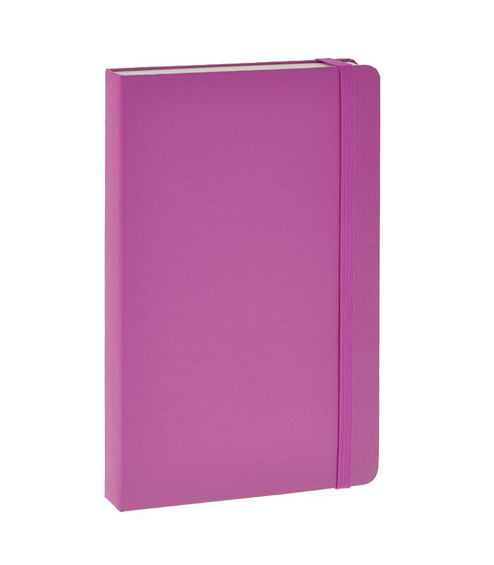 Блокнот Moleskine Moleskine Classic Classic (в линейку) Large розовыйQP060D1 Блокнот Moleskine Moleskine Classic Classic (в линейку) Large розовыйQP060D1Записная книжка Moleskine Classic - прекрасный иструмент для записи мыслей и важных заметок. Записная книжка содержит 240 страниц в линейку. Неповторимые черты записной книжки Молескин: Удобная эластичная застежка; Прочная влагозащитная обложка; Прошитый нитками переплет; Практичные скругленные углы; Не желтеющие со временем страницы; Быстро впитывающая чернила бумага; Функциональная лента-закладка; Вместительный внутренний кармашек. Записная книжка Moleskine занимает 17 место среди 999 самых значимых предметов дизайна, созданных в мире за последние 200 лет. (Издание Phaidon Design Classics, Великобритания, 2009). Характеристики: Цвет: розовый. Размер: 13 см х 21 см x 1,5 см. Материал: бумага, влагостойкий синтетический материал. Производитель: Италия. Moleskine (Молескин) - легендарная записная книжка, которой уже два столетия отдает дань любви и уважения европейская творческая...
