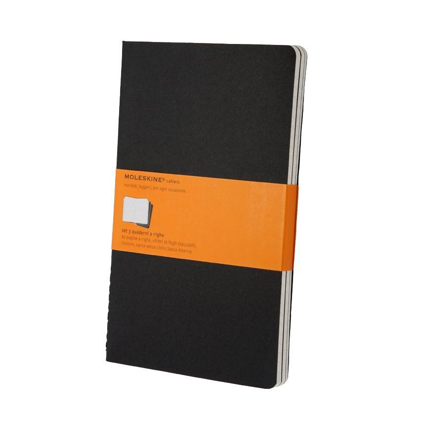Блокнот Moleskine Moleskine Cahier Cahier (в линейку) Large черная 3 штQP316EN Блокнот Moleskine Moleskine Cahier Cahier (в линейку) Large черная 3 штQP316ENЗаписная книжка в картонной обложке без пропитки содержит 80 страниц в линейку. Неповторимые черты записной книжки Молескин: Прошитый нитками переплет; Практичные скругленные углы; Не желтеющие со временем страницы; Последние 16 листов с перфорацией для отрыва; Быстро впитывающая чернила бумага; Вместительный внутренний кармашек. Характеристики: Цвет: черный. Размер: 13 см х 21 см. Материал: бумага, картон. Moleskine (Молескин) - легендарная записная книжка, которой уже два столетия отдает дань любви и уважения европейская творческая интеллигенция: писатели, журналисты, художники, дизайнеры, архитекторы, актеры и музыканты. Среди знаменитых поклонников Moleskine - Эрнест Хемингуэй и Пабло Пикассо, Брюс Чатвин и Луис Сепульведа, Винсент Ван Гог и Анри Матисс, Жан-Поль Сартр и Гийом Апполлинер, Оскар Уайльд и Гертруда Стайн. Множество ярких идей и набросков были до времени скрыты этим тайным...