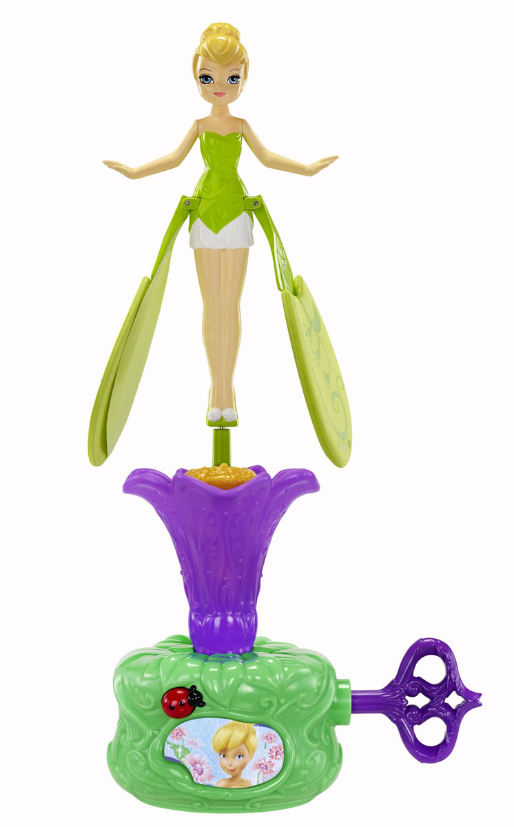 Disney Fairies Кукла Летающая фея Динь-Динь Под облаками747540 Disney Fairies Кукла Летающая фея Динь-Динь Под облаками747540Игровой набор Disney Fairies Летающая фея Динь-Динь: Под облаками приведет в восторг маленькую поклонницу мультфильма Питер Пэн. В комплект входят куколка в виде очаровательной феи с зелеными крылышками и подставка, с помощью которой куколка может вспорхнуть и моментально подняться в воздух, совсем как настоящая. Для этого необходимо завести пружинку специальным ключом и нажать на кнопочку в виде божьей коровки. В полете фея быстро вращает своими маленькими крылышками. Ваша дочурка будет без ума от такого подарка!
