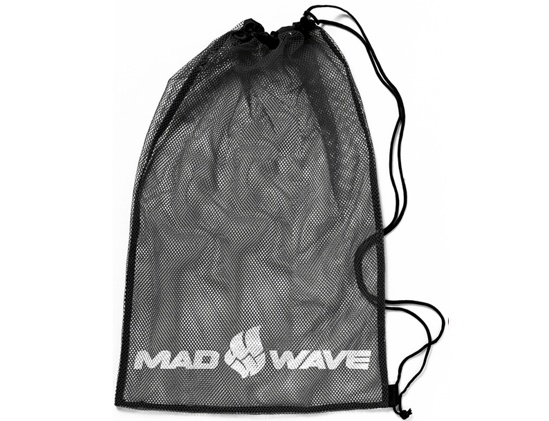 Мешок-сетка для инвентаря Mad Wave, цвет: черный, 65 см х 50 см10015767 Мешок-сетка для инвентаря Mad Wave, цвет: черный, 65 см х 50 см10015767Вентилируемый мешок из сетчатой ткани Mad Wave предназначен для хранения мокрого инвентаря и спортивной одежды. Мешок фиксируется плотным шнуром, который одновременно служит лямками для переноски на спине. Материал не впитывает воду и быстро сохнет.