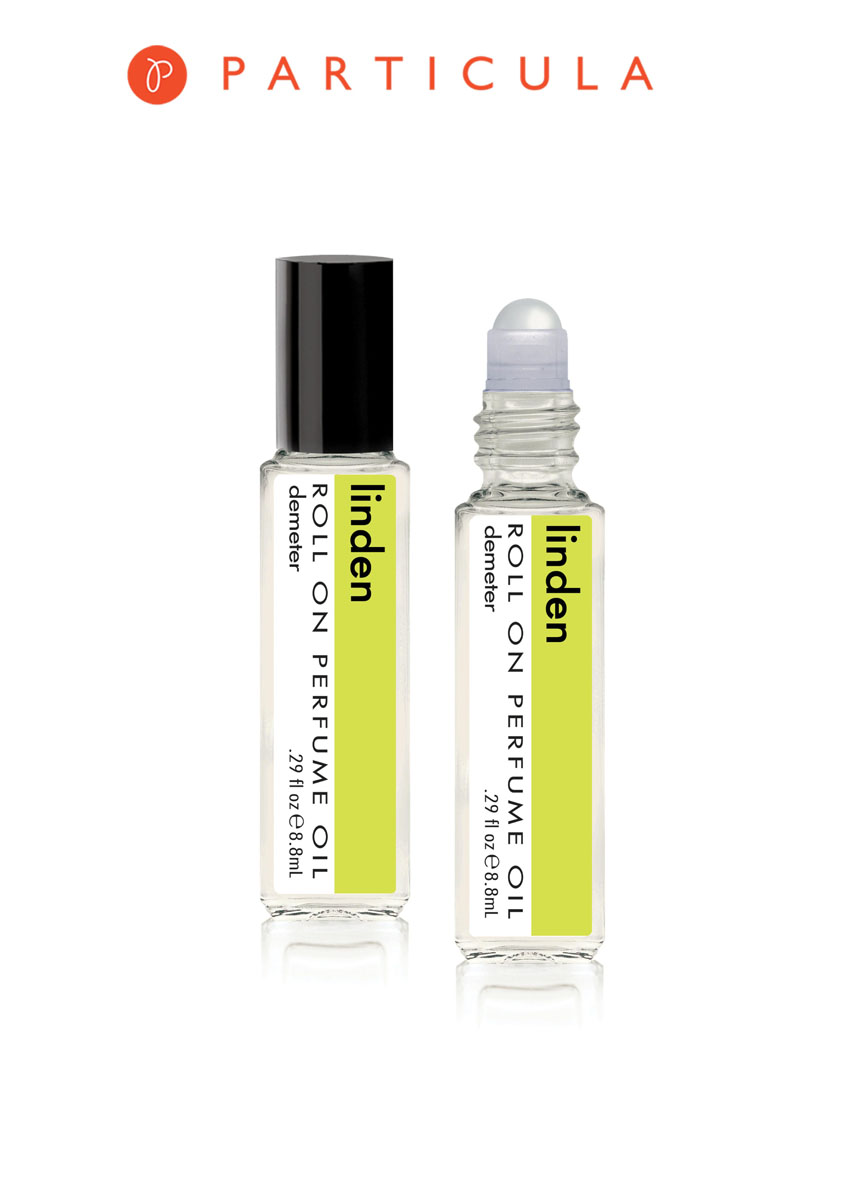 Demeter Fragrance Library Парфюмерное масло Липа (Linden), 8,8 млDM08078 Demeter Fragrance Library Парфюмерное масло Липа (Linden), 8,8 млDM08078В русской культуре липа — это во многом смыслообразующее понятие. Из липы делали лапти, добывали липовый мед, из цветков липы делали эфирное масло и лекарственные средства. Кроме того, это ценная порода древесины и из нее до сих пор делают мебель и музыкальные инструменты. Парфюмеры Demeter решили подойти к липе с рациональной стороны и делать из нее отличные духи. И главное — никакой липы. Все натуральное и очень ароматное! Способ применения: нанести на сухую, чистую кожу. На точки пульса. Парфюмерные масла - это концентрат, в состав которого входят только натуральные ароматические вещества. Парфюмерные масла, состоящие из масляной основы и сбалансированной парфюмерной композиции, обеспечивают стойкость аромата, поэтому запах держится очень долго. Отсутствие спирта делает ароматы менее летучими, не вызывает аллергической реакции и не высушивает кожу. Они не испаряются с кожи, а постепенно впитываются в нее. Товар сертифицирован.