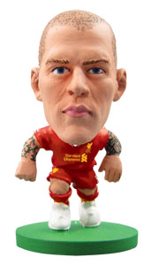 Фигурка футболиста FC Liverpool Мартин Шкртел73261 Фигурка футболиста FC Liverpool Мартин Шкртел73261Фигурка в виде Мартина Шкртела, игрока английского футбольного клуба Liverpool, выполнена из безопасного пластика. Роспись ручной работы точно отражает детали формы клуба данного сезона, номер и фамилию футболиста. В комплект также входит карточка с информацией об игроке. Фигурка футболиста Мартин Шкртел придется по душе поклоннику футбольного клуба Ливерпуль и станет идеальным подарком для коллекционеров - поклонников футбола.