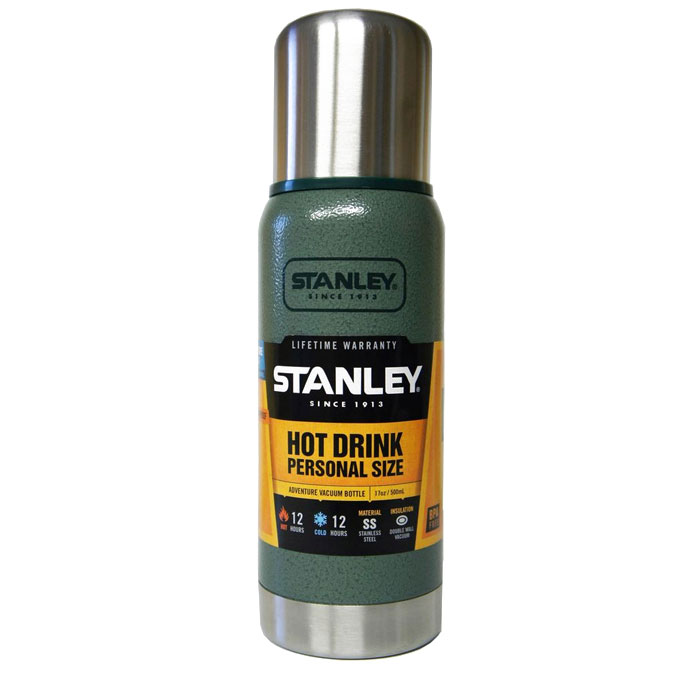 Термос Stanley Adventure, цвет: темно-зеленый, 0,5 л10-01563-004 Термос Stanley Adventure, цвет: темно-зеленый, 0,5 л10-01563-004Герметичный термос Stanley Adventure выполнен из высококачественной нержавеющей стали и обладает вакуумной изоляцией. Крышка изготовлена в виде термостакана объемом 236 мл. Термос удерживает тепло и сохраняет холод на протяжении 12 часов. Слив - через поворотную пробку. Стильный функциональный термос будет незаменим в дороге, на пикнике. Его можно взять с собой куда угодно, и вы всегда сможете наслаждаться горячим домашним напитком.