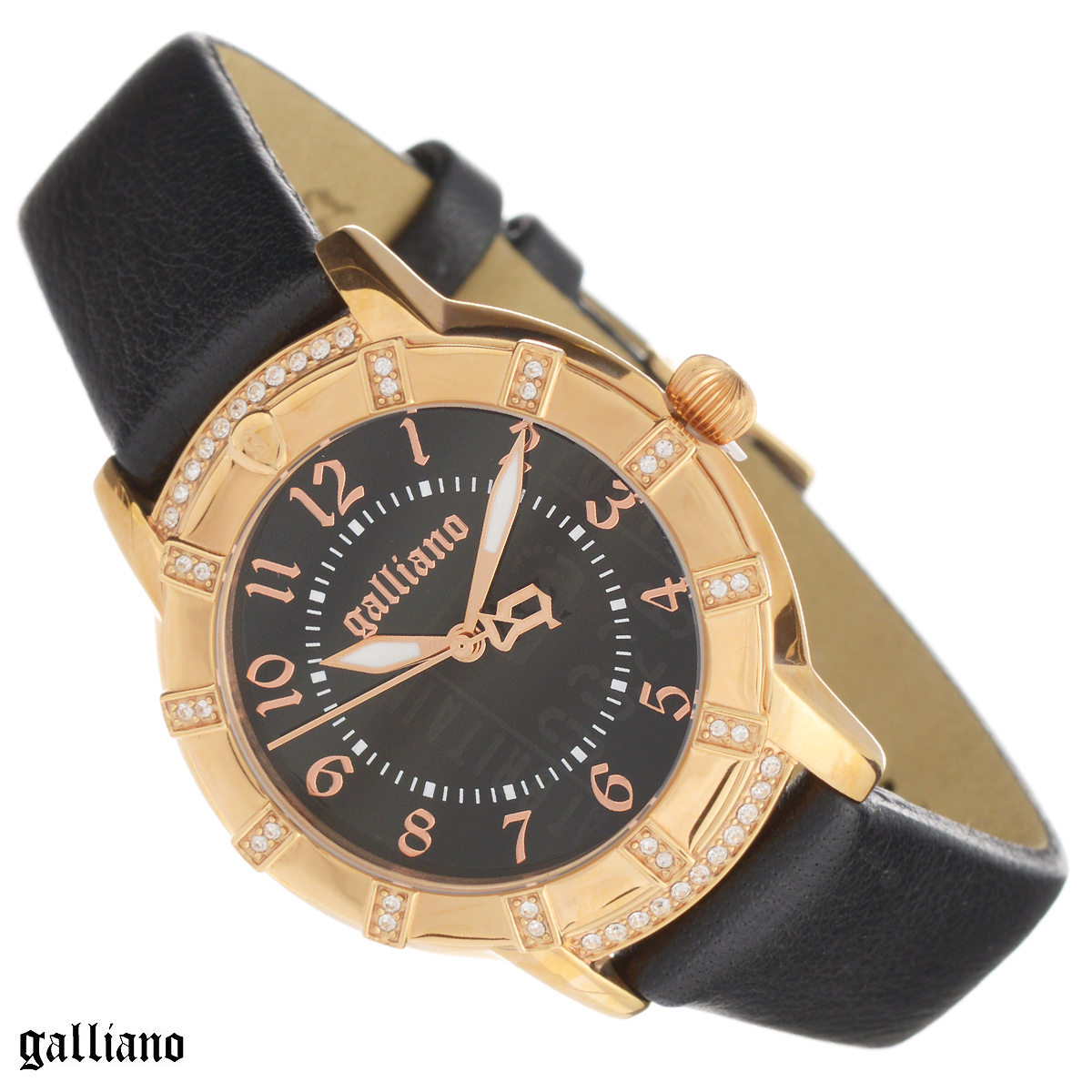Часы женские наручные Galliano, цвет: черный, золотой. R2551102501R2551102501 Часы женские наручные Galliano, цвет: черный, золотой. R2551102501R2551102501Наручные женские часы Galliano оснащены кварцевым механизмом. Корпус выполнен из высококачественной нержавеющей стали с PVD-покрытием и украшен кристаллами. Циферблат с арабскими цифрами защищен минеральным стеклом. Часы имеют три стрелки - часовую, минутную и секундную. Ремешок часов выполнен из натуральной кожи и оснащен классической застежкой. Часы укомплектованы паспортом с подробной инструкцией. Часы Galliano благодаря своему великолепному дизайну и качеству исполнения станут главным акцентом вашего образа. Характеристики: Диаметр циферблата: 2,6 см. Размер корпуса: 3,4 см х 3,4 см х 0,8 см. Длина ремешка (с корпусом): 20,5 см. Ширина ремешка: 1,5 см.