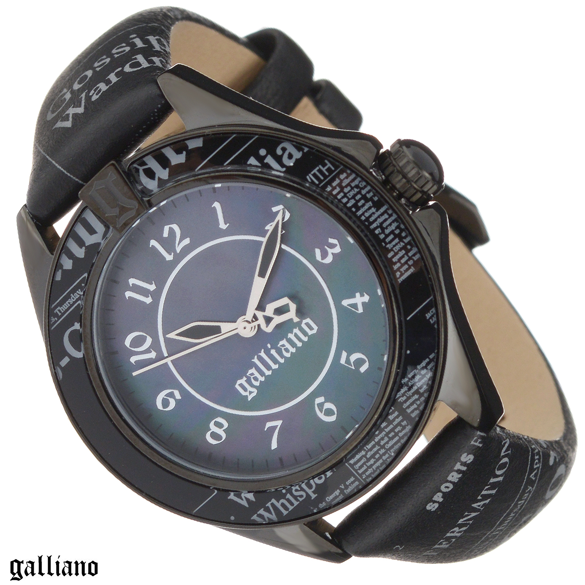 Часы женские наручные Galliano, цвет: черный. R2551105502R2551105502 Часы женские наручные Galliano, цвет: черный. R2551105502R2551105502Наручные женские часы Galliano оснащены кварцевым механизмом. Корпус выполнен из высококачественной нержавеющей стали, безель из высокотехнологичной смолы. Циферблат из натурального перламутра с арабскими цифрами защищен минеральным стеклом. Часы имеют три стрелки - часовую, минутную и секундную. Ремешок часов выполнен из натуральной кожи и оснащен классической застежкой. Заводная головка с защитой украшена камнем в форме кабошона. Ремешок, циферблат и безель украшены фирменным принтом Galliano газета. Часы укомплектованы паспортом с подробной инструкцией. Часы Galliano благодаря своему великолепному дизайну и качеству исполнения станут главным акцентом вашего образа. Характеристики: Диаметр циферблата: 3 см. Размер корпуса: 3,8 см х 4,5 см х 0,9 см. Длина ремешка (с корпусом): 21,5 см. Ширина ремешка: 1,7 см.