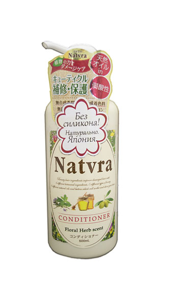Japan Gateway Кондиционер Natvra, для красоты волос, 500 мл232664 Japan Gateway Кондиционер Natvra, для красоты волос, 500 мл232664Кондиционер Japan Gateway Natvra - это сила природы для красоты ваших волос. Растительные компоненты средства направлены на восстановление волос. Натуральные масла включены в состав кондиционера для придания гладкости и блеска. Медовые компоненты - для глубокого увлажнения. Средство не содержит силикона, искусственных ароматизаторов, красителей и продуктов нефтепереработки. Для достижения максимального эффекта рекомендуется использовать вместе с шампунем Japan Gateway Natvra. Товар сертифицирован.