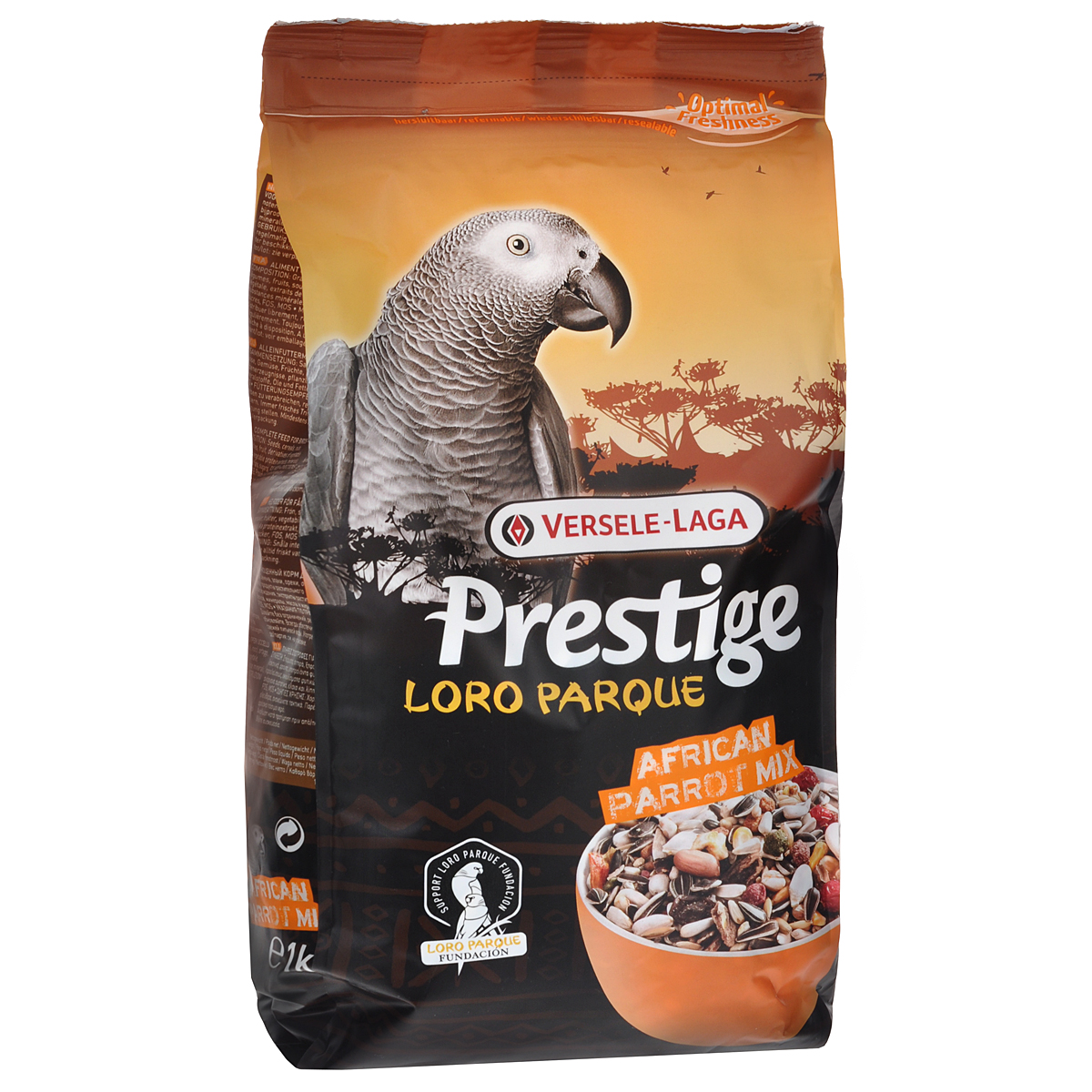 Корм для крупных попугаев Versele-Lago African Parrot Loro Parque Mix, 1 кг421920 Корм для крупных попугаев Versele-Lago African Parrot Loro Parque Mix, 1 кг421920Смесь Versele-Lago African Parrot Loro Parque Mix для крупных попугаев - это обогащенная зерновая смесь с дополнительными питательными веществами, разработанная специально для африканских крупных попугаев, таких как африканский серый попугай, жардин и сенегальский попугай. Все смеси серии Prestige Premium Loro Parque приготовлены из различных семян и зерен и содержат вкусные для попугаев кусочки, такие как воздушные зерна, семена тыквы, шиповник, сушеный перец и кедровые орешки. Этот основной высококачественный корм с низким содержанием жира обогащен 8% гранул Maxi ВAM, обеспечивающими дополнительный запас витаминов, аминокислот и минералов. Данная смесь адаптирована под потребности попугаев, ее состав разрабатывался совместно с научно-исследовательской группой Loro Parque. Смесь применяется в качестве основного корма для всех попугаев ара. После успешного опыта применения в известном Loro Parque (в Тенерифе), данная смесь стала доступна для всех...