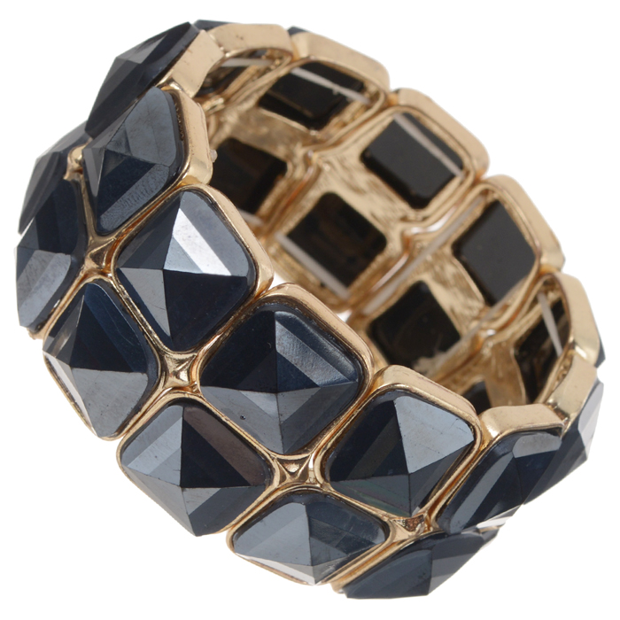 Браслет AtStyle247, цвет: золотистый, черный. T-B-8365-BRAC-GL.BLACKT-B-8365-BRAC-GL.BLACK Браслет AtStyle247, цвет: золотистый, черный. T-B-8365-BRAC-GL.BLACKT-B-8365-BRAC-GL.BLACKБраслет AtStyle247 изготовлен из металлического сплава из меди, цинка и железа, с пластиковыми вставками. Изделие выполнено в виде двух рядов ячеек с камнями на резинке. Это украшение позволит вам с легкостью воплотить самую смелую фантазию и создать собственный неповторимый образ. Красивое и необычное украшение блестяще подчеркнет ваш изысканный вкус и поможет внести разнообразие в привычный образ.