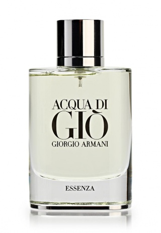 Giorgio Armani Acqua Di Gio Homme Essenza Парфюмерная вода , 75 МЛL2467000 Giorgio Armani Acqua Di Gio Homme Essenza Парфюмерная вода , 75 МЛL2467000Аромат Acqua di Gio pour Homme, невероятно свежий, словно порыв морского ветра, создан для современного молодого человека, живущего в гармонии с самим собой и окружающим миром и черпающего силы в наслаждении подлинной, естественной красотой. Цитрусовое начало лимона, лайма и мандарина слегка разбавлено нотой бергамота. В сердце - богатый букет самых различных оттенков - кориандр, свежие морские ноты, фрезия и цикламен. Классический древесный шлейф из кедра, пачули, мха и мускуса - завершающий аккорд этой свежей водной композиции. Начальные ноты: грейпфрут, мандарин, лимон, калабрийский бергамот. Ноты сердца: озоновые морские оттенки, абсолю жасмина самбак, базилик. Базовые ноты: амбра, кедр, мускатный шалфей, ветивер, перец, янтарь, пачули.