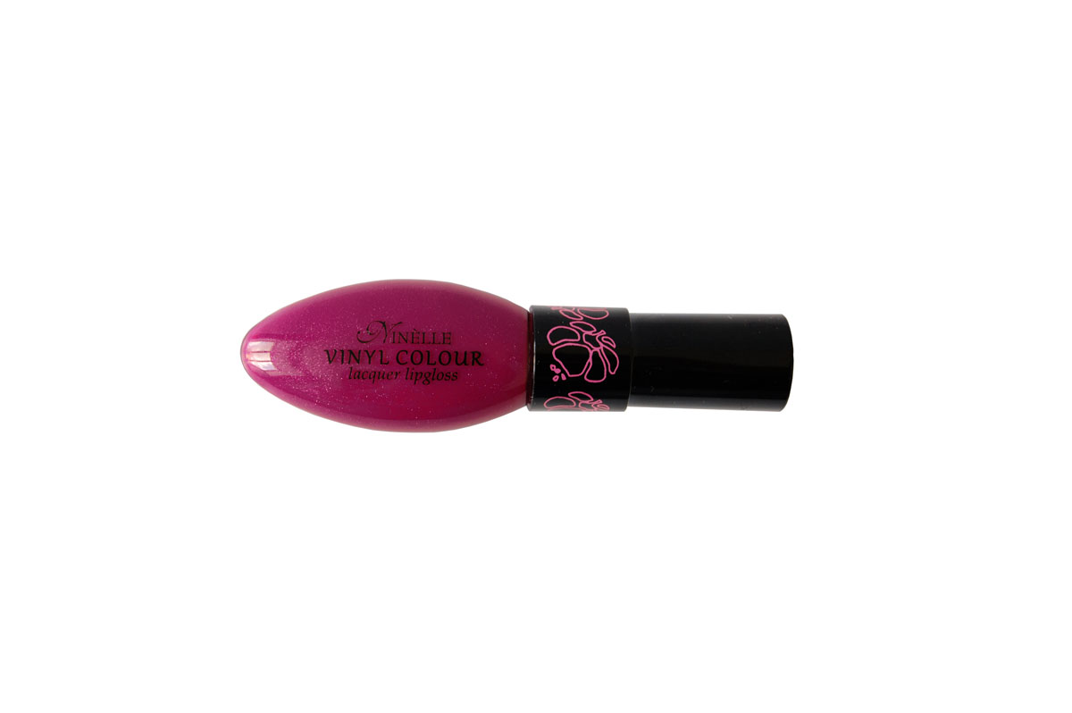 Ninelle Лаковый блеск для губ Vinyl Colour, тон № 525, 12 мл843N10552 Ninelle Лаковый блеск для губ Vinyl Colour, тон № 525, 12 мл843N10552Лаковый блеск для губ Vinyl Colour придает эффект виниловых лаковых губ с насыщенным чувственным цветом! Гипоаллергенно. Товар сертифицирован.