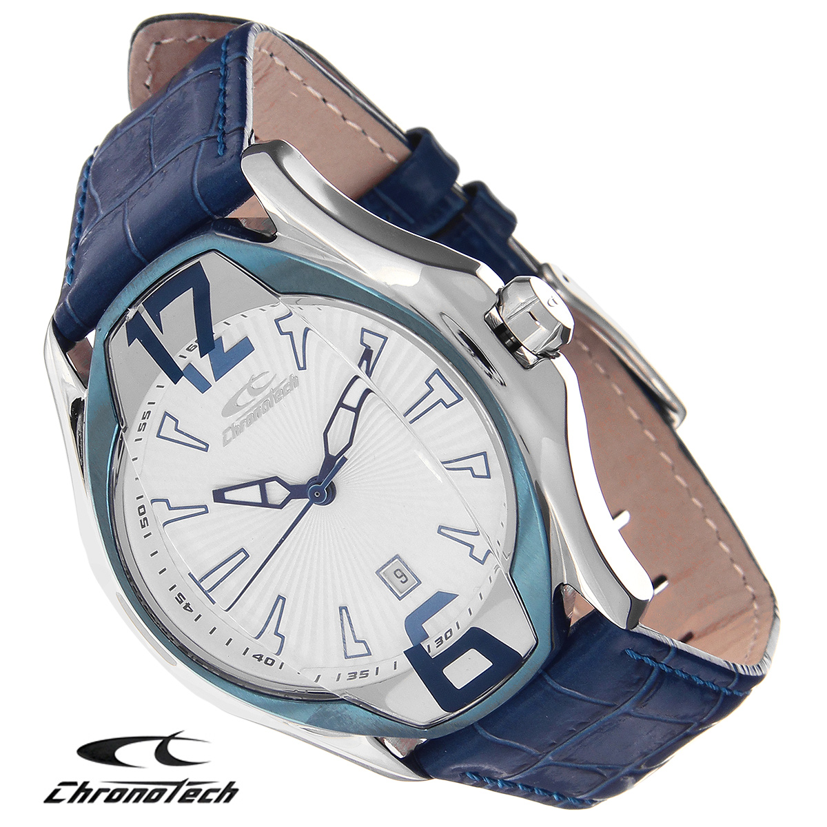 Часы мужские наручные Chronotech, цвет: синий. RW0032RW0032 Часы мужские наручные Chronotech, цвет: синий. RW0032RW0032Часы Chronotech - это часы для современных и стильных людей, которые стремятся выделиться из толпы и подчеркнуть свою индивидуальность. Корпус часов выполнен из нержавеющей стали. Циферблат оформлен арабскими цифрами и отметками и защищен минеральным стеклом. Часы имеют три стрелки - часовую, минутную и секундную. Часы имеют индикатор даты. Стрелки светятся в темноте. Ремешок часов выполнен из натуральной кожи с тиснением и застегивается на классическую застежку. Часы упакованы в фирменную коробку с логотипом компании Chronotech. Такой аксессуар добавит вашему образу стиля и подчеркнет безупречный вкус своего владельца. Характеристики: Диаметр циферблата: 3,5 см. Размер корпуса: 4,4 см х 5 см х 1,3 см. Длина ремешка (с корпусом): 26 см. Ширина ремешка: 2 см.