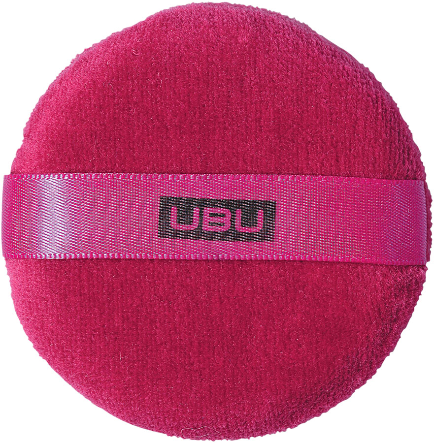 UBU Спонж для пудры. 19-509219-5092 UBU Спонж для пудры. 19-509219-5092Мягкий круглый спонж UBU для пудры, выполненный из хлопка и полиэстера, поможет нанести тон на лицо ровно и аккуратно. Увлажните спонж для получения более прозрачного покрытия. Спонж рекомендуется периодически промывать водой с мылом. Товар сертифицирован.