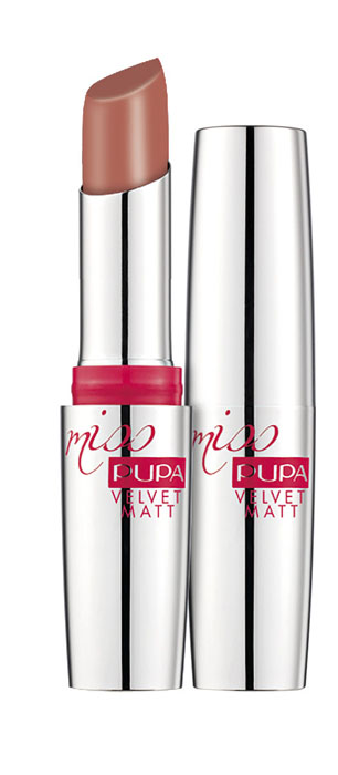 PUPA Матовая помада для губ тон 101 MISS PUPA VELVET MATT телесный розовый,3,3 гр.020013101 PUPA Матовая помада для губ тон 101 MISS PUPA VELVET MATT телесный розовый,3,3 гр.020013101MISS PUPA VELVET MATT - стойкая матовая губная помада. Новая помада для создания изысканного образа, который отвечает последним модным тенденциям. Цвет нового поколения с матовым финишем и эффектом бархата бережно покрывает губы и обеспечивает безупречный и стойкий результат. Новая формула, которая имеет кремообразную текстуру, прекрасно наносится и гарантирует ощущение неповторимой мягкости, создавая эффект бархата на губах. Гамма состоит из 16 оттенков.