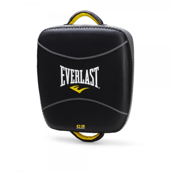 Макивара Everlast Leg Kick, цвет: черный711501 Макивара Everlast Leg Kick, цвет: черный711501Everlast Leg Kick - прочная и удобная макивара, предназначенная для жестких и активных тренировок, позволяет отрабатывать удары ногами, руками и коленом. Это возможно благодаря уникальному многослойному пенному наполнителю C3 Foam, который с легкостью амортизирует даже самые мощные пинки, в то же время оставляя свободу маневра и позволяя работать в разных ударных зонах и с несколькими целями. Макивара изготовлена из высококачественной натуральной кожи, что гарантирует огромный запас прочности и отличную устойчивость к износу. Обе ручки дополнительно усилены заклепками и подбиты пенным наполнителем.