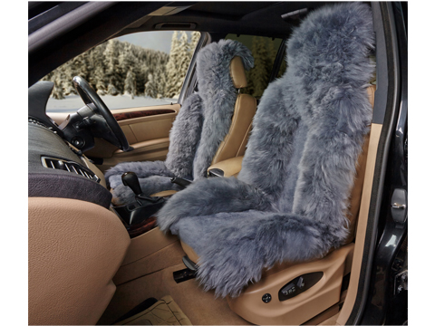 Накидка на переднее сиденье iSky Sheepskin, с подкладом, цвет: серый, 140 см х 50 см. iSS-09GSiSS-09GS Накидка на переднее сиденье iSky Sheepskin, с подкладом, цвет: серый, 140 см х 50 см. iSS-09GSiSS-09GSНакидка с однотонным мехом придется по вкусу любителям стильных вещей. Стриженый мех по центру накидки обрамляется длинным мехом по краям. Накидка обладает всеми преимуществами накидок из натурального меха: поддерживает комфортный микроклимат, стимулирует кровообращение, хорошо поглощает влагу.