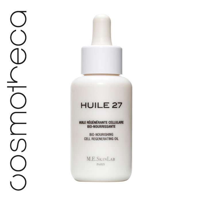 Cosmetics 27 Био-питательное масло Huile 27 для лица, волос и тела, восстанавливающее, 50 млCM27009 Cosmetics 27 Био-питательное масло Huile 27 для лица, волос и тела, восстанавливающее, 50 млCM27009Особая формула масла Huile 27 – это смесь 7 натуральных растительных масел. В его состав входят такие эксклюзивные ингредиенты, как экстракт центеллы азиатской – ведущего ингредиента средств Cosmetics 27. Входящие в состав масла элементы были тщательно отобраны, а их дозировка строго выверена. Таким образом, масло комплексно воздействует на кожу, давая видимые результаты. В итоге достигается не только заметный, но действительно поразительный результат. Масло питает, смягчает и в буквальном смысле обновляет кожу. Мягкая и интенсивно увлажненная, она вновь засияет красотой и здоровьем. Вы можете варьировать дозировку средства в зависимости от вашего желания и состояния кожи. Масло Huile 27 является прекрасной защитой от агрессивного климата, способного навредить нежной коже. Вы можете наносить масло на лицо, тело и даже на волосы. Благодаря своей текстуре легко ложится на кожу. При использовании на кончиках волос масло оказывает укрепляющее действие и возвращает волосам блеск....