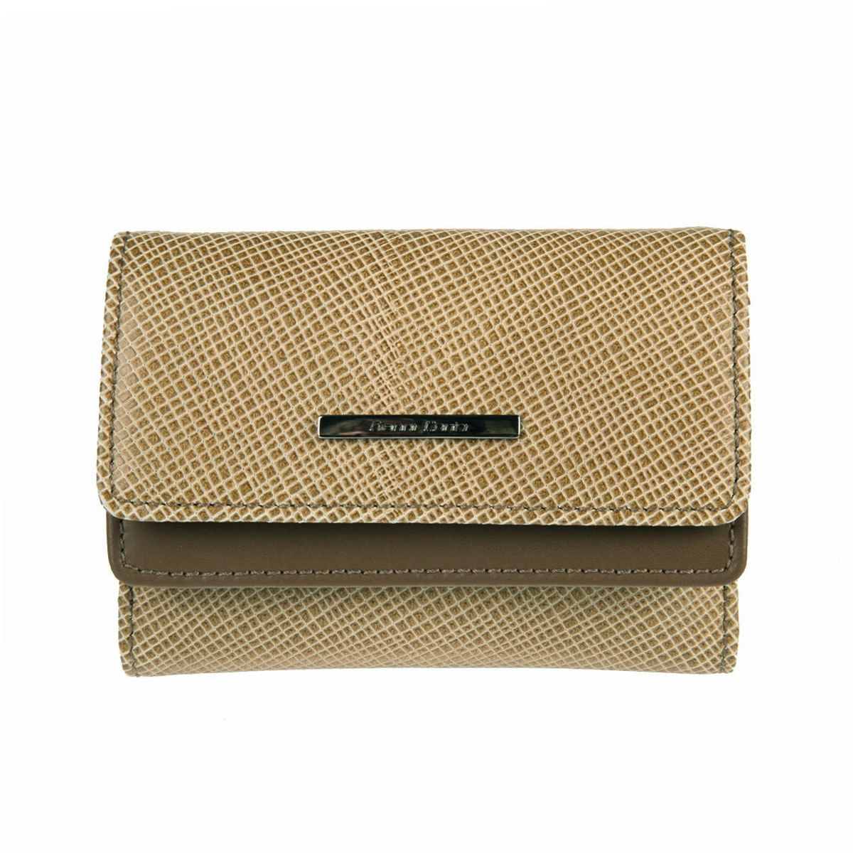 Портмоне Gianni Conti, цвет: песочный. 18782581878258 sand/taupe Портмоне Gianni Conti, цвет: песочный. 18782581878258 sand/taupeПортмоне Gianni Conti выполнено из высококачественной натуральной кожи с металлической пластинкой с надписью в виде логотипа фирмы и закрывается на кнопку. Портмоне имеет два отделения для купюр, восемь кармашков для пластиковых карт, два кармана для документов. Снаружи на передней стенке расположен карман для мелочи, который закрывается клапаном на кнопке. На обратной стороне расположен прорезной кармашек. Портмоне упаковано в коробку из плотного картона с логотипом фирмы. Это элегантное портмоне непременно подойдет к вашему образу и порадует утонченным стилем и функциональностью.