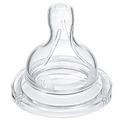 Philips Avent Соска со средним потоком от 3 месяцев, 2 шт SCF633/27SCF633/27 Philips Avent Соска со средним потоком от 3 месяцев, 2 шт SCF633/27SCF633/27Форма соски Philips AVENT 82830 позволяет малышу при кормлении захватывать ее широко раскрытым ртом, совершая такие же движения, как при кормлении грудью. Поэтому переход от груди к бутылочке и обратно происходит легко и незаметно. Соска имеет в основании запатентованную антивакуумную юбку - гибкий клапан, который пропускает воздух только в одну сторону. Открываясь и закрываясь в естественном ритме сосания ребенка, клапан пропускает в бутылочку воздух, который замещает выпитое молоко. Воздух поступает в бутылочку, а не в желудок малыша, благодаря чему позволяет избегать беспокойство и дискомфорт - признаки желудочных колик. Средний поток - 3 отверстия. Подходит для бутылочек линии Classic.