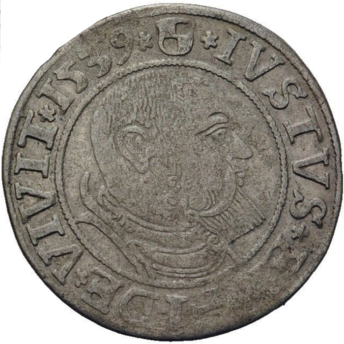 Монета 1 грош. Альбрехт фон Бранденбург (1525-1569). Белый металл. Пруссия, 1539 год304329 Монета 1 грош. Альбрехт фон Бранденбург (1525-1569). Белый металл. Пруссия, 1539 год304329Монета 1 грош. Альбрехт фон Бранденбург (1525-1569). Пруссия, 1539 год. Диаметр 2,3 см. Ag. Аверс: портрет Альбрехта фон Бранденбурга, повернутый вправо, круговая легенда на латинском (сокращениями): «IVSTVS.EX.FIDE.VIVIT.1539». Реверс: изображение орла с распахнутыми крыльями, в центре помещен герб с литерой S, круговая легенда на латинском (сокращениями): «ALBER.D.G.MAR.BRAN.DVX.PRVSS». Гурт гладкий. Соотношение осей аверса и реверса: 3. Сохранность очень хорошая. Красивая патина.