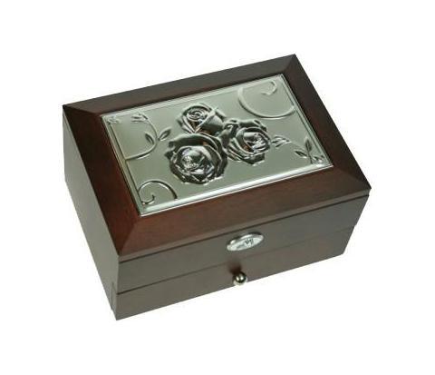 Шкатулка для украшений Moretto, двухъярусная. 3983739837 Шкатулка для украшений Moretto, двухъярусная. 3983739837Двухъярусная шкатулка Русские подарки MORETTO 39837 сохранит ваши ювелирные изделия в первозданном виде. С ней вы сможете внести в интерьер частичку элегантности. Модель станет оригинальным и стильным подарком.