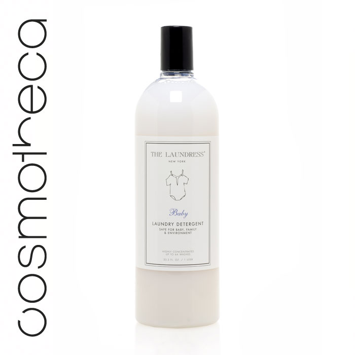 Жидкое средство для стирки The Laundress Baby Detergent, 1 лLNDRB004 Жидкое средство для стирки The Laundress Baby Detergent, 1 лLNDRB004Малыши приносят в нашу жизнь много любви и много стирки. Жидкое средство для стирки The Laundress Baby Detergent специально разработано для сохранения яркости цвета: энзимы эффективно решают проблемы стирки детских вещей и устранения пятен, оберегая при этом нежную кожу младенца. Успокаивающий пудровый и сладкий аромат Baby понравится всей семье. Средство The Laundress Baby Detergent имеет тройную концентрацию. Рекомендуемая норма для ручной стирки - 1 колпачок, для машин с фронтальной загрузкой - 2 колпачка (30 мл), для машин с вертикальной загрузкой - 4 колпачка (60 мл). Жидкое средство для стирки The Laundress Baby Detergent станет незаменимым средством для стирки белья вашего малыша. Состав: plant-derived anionic and nonionic surfactants,stain-fighting and cleaning enzymes (protease, amylase, cellulase, lipase), mineral-derived cleaning enhancers (borax, sodium gluconate, and calcium chloride), essential oils and fragrance. ...